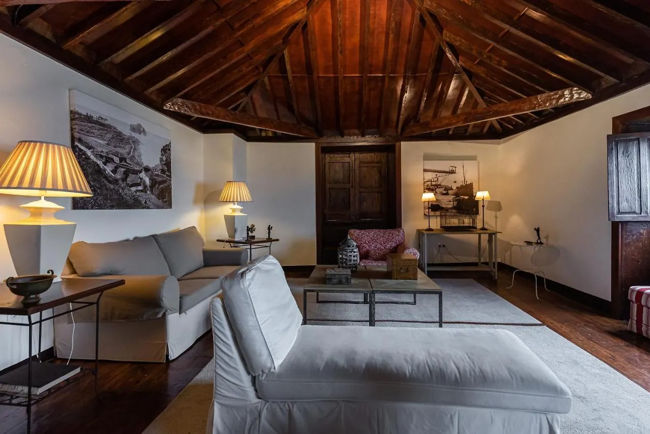 Isla Baja Suites ガラチコ