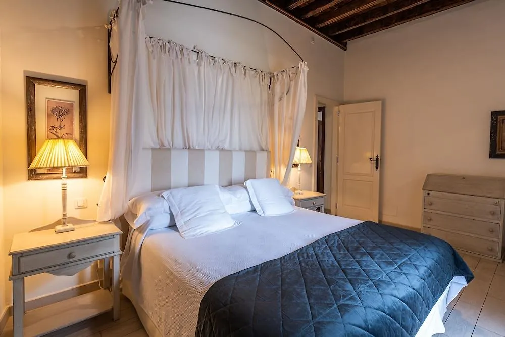 Isla Baja Suites ガラチコ