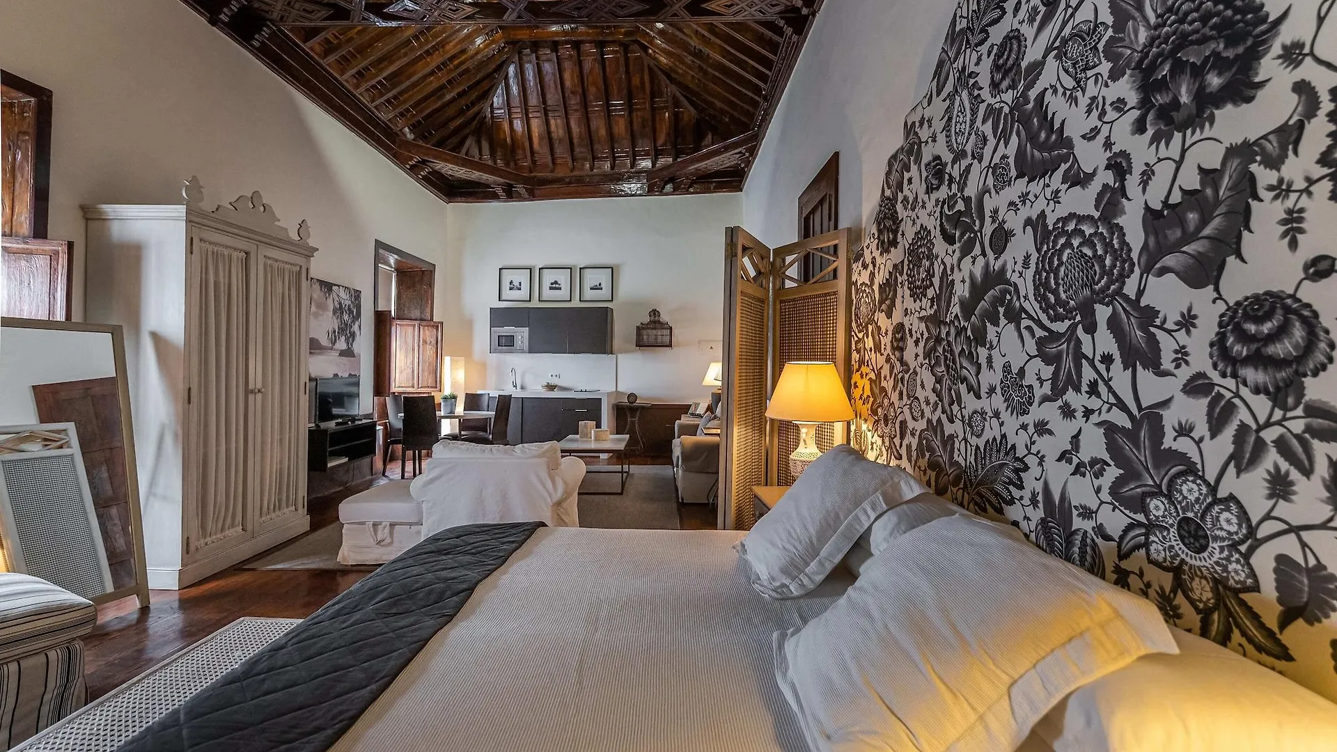 Isla Baja Suites Garachico  Hotel